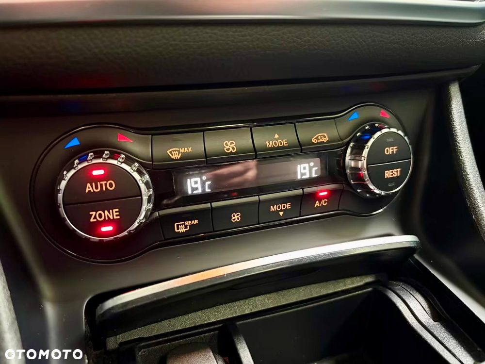 Mercedes-Benz GLA 220 4Matic 7G-DCT AMG Line - 16