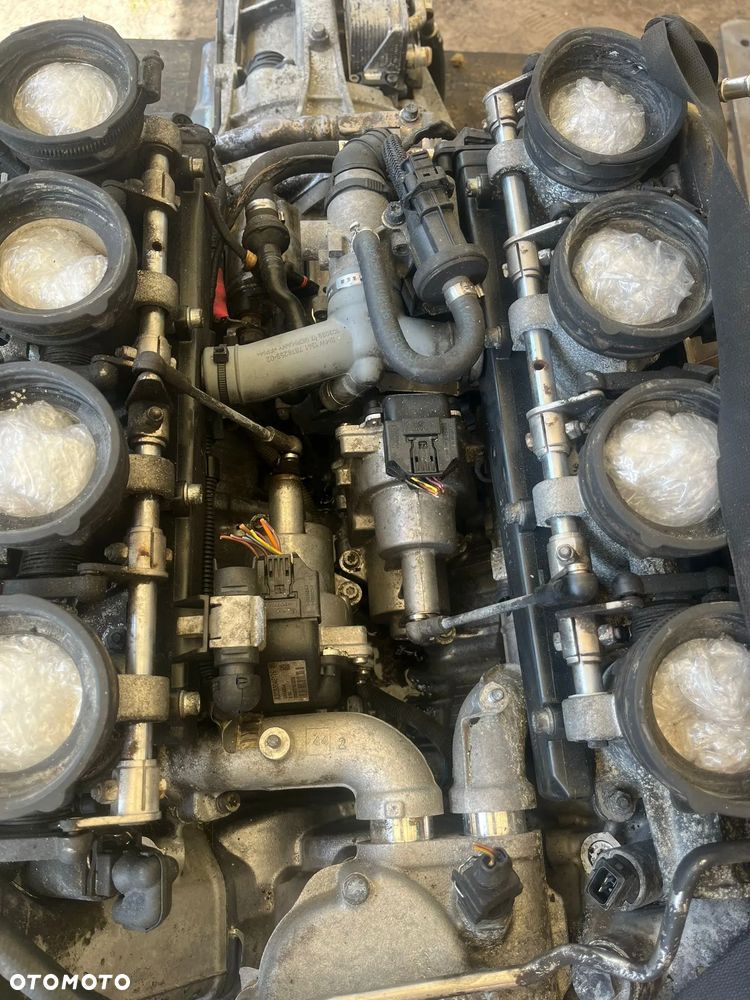 Silnik M3  420km V8 S65B40A - 1
