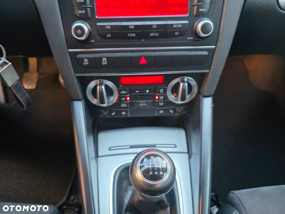 Audi A3 Sportback 1.4 TFSI S line Sportpaket - 15