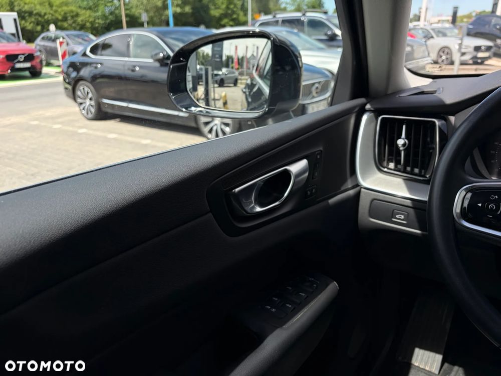 Volvo XC 60 B4 B Plus Bright - 8