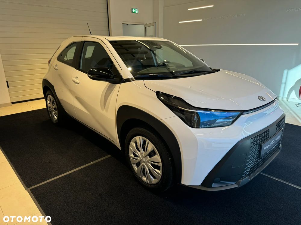 Toyota Aygo X Hybrid 1.5 Active e-CVT - 7