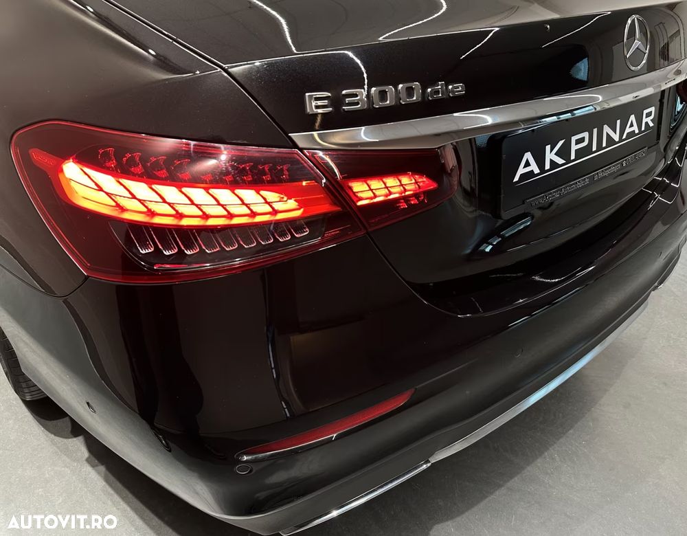 Mercedes-Benz E 300 de 9G-TRONIC AMG Line - 3