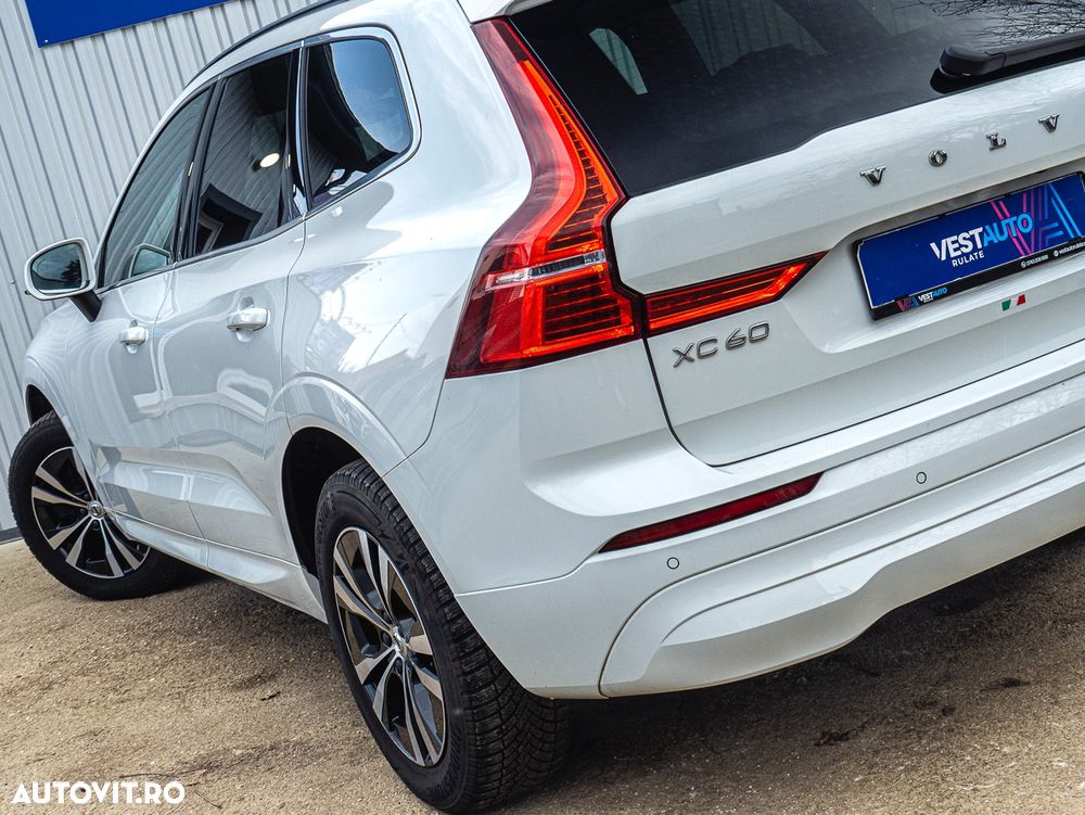 Volvo XC 60 B4 D AWD Geartronic Momentum - 25