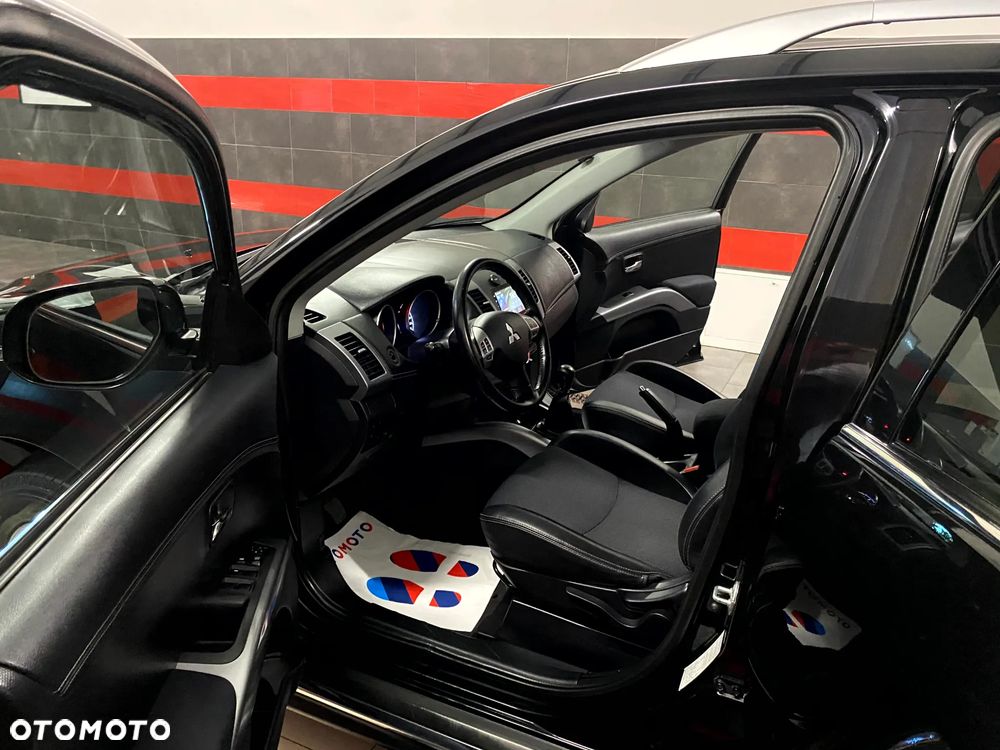 Mitsubishi Outlander 2.0 Intense 2WD - 13
