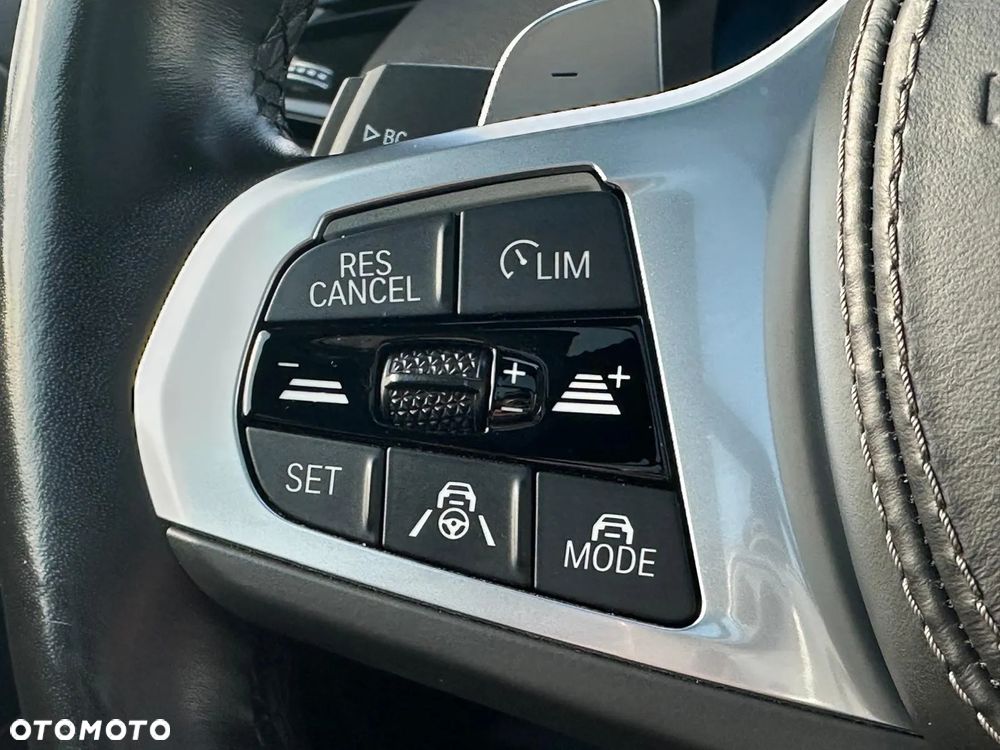 BMW X5 xDrive30d - 33