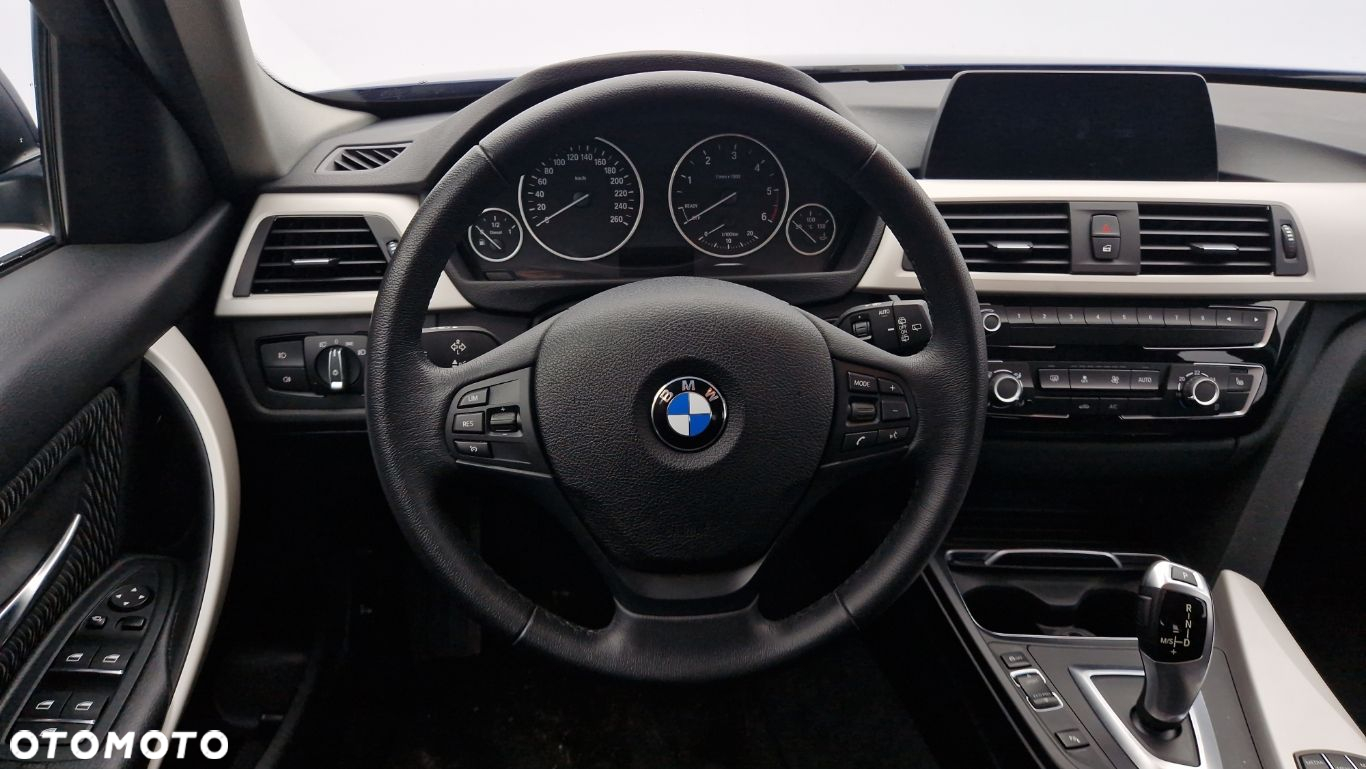 BMW Seria 3 320d Advantage - 16