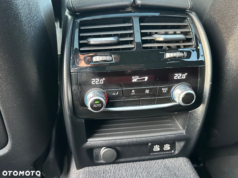 BMW Seria 5 530e xDrive M Sport sport - 30