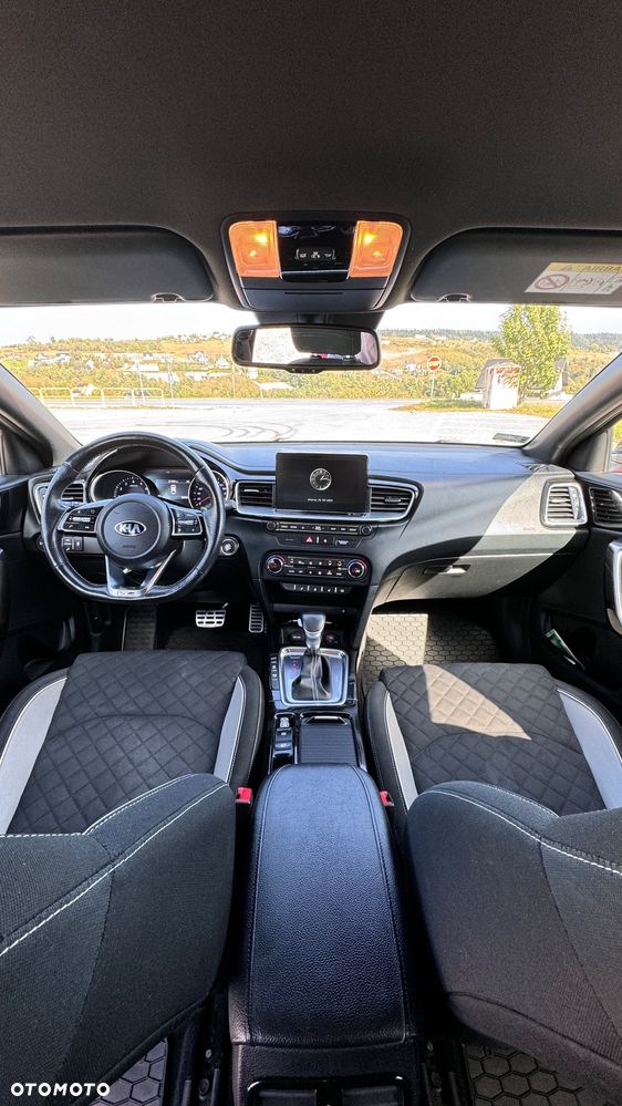 Kia ProCeed - 18