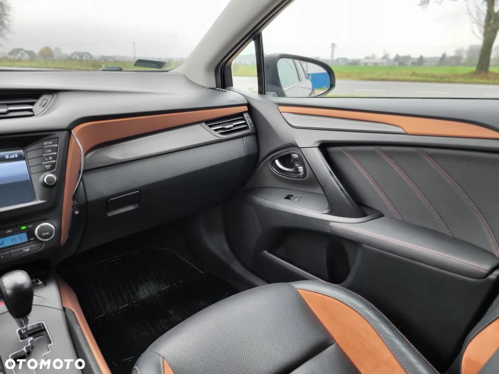 Toyota Avensis 1.8 Prestige MS - 11