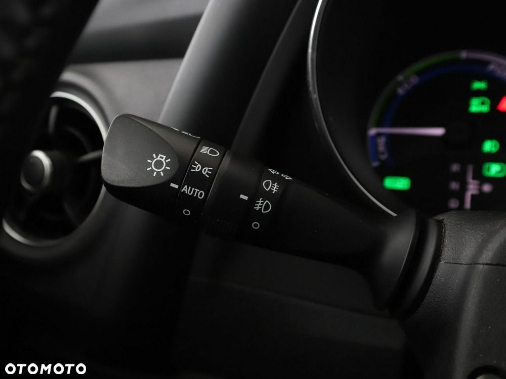 Toyota Auris Hybrid 135 Active - 34
