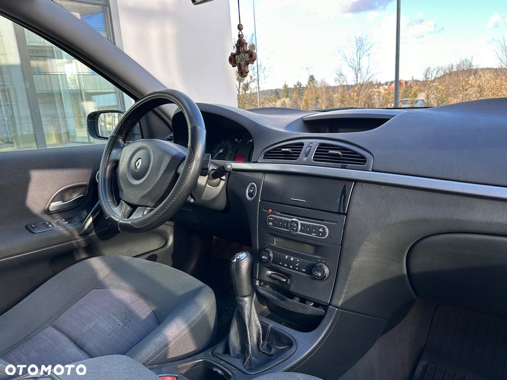 Renault Laguna II 1.6 16V Expression - 8