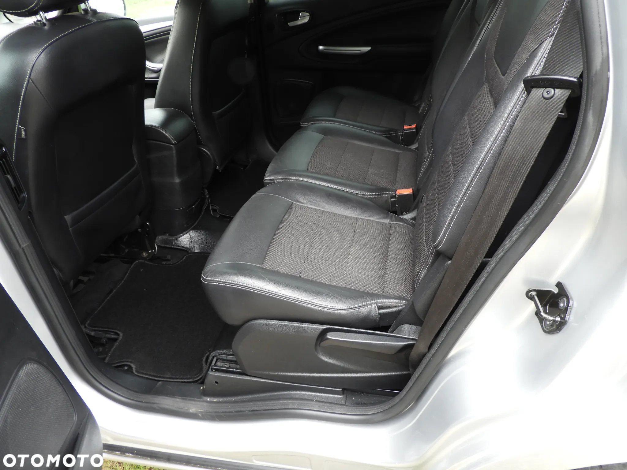 Ford S-Max - 22