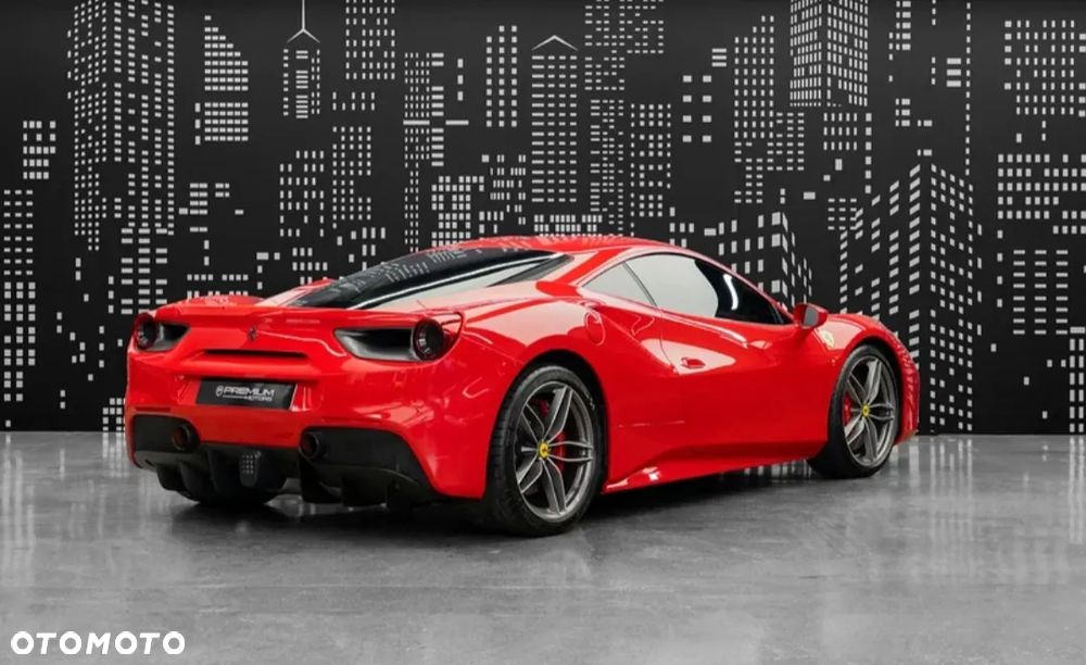 Ferrari 488 - 16