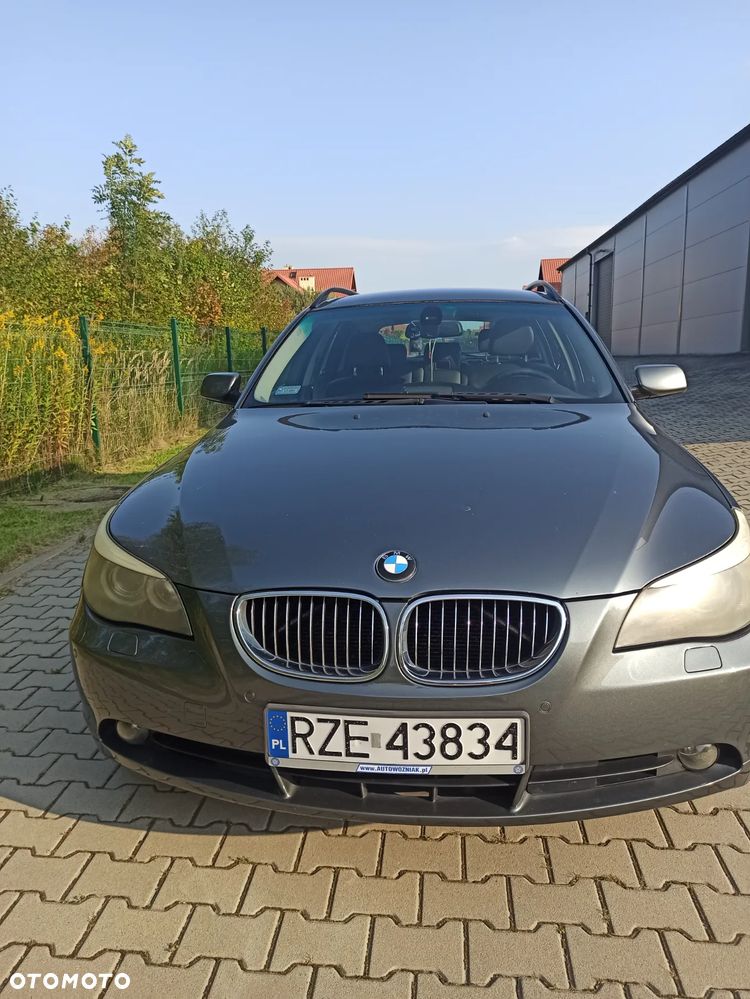 BMW Seria 5 530xd Touring - 12