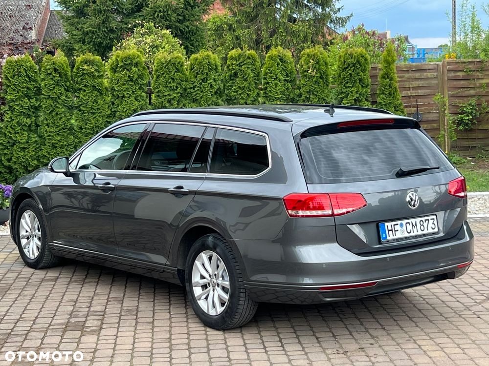 Volkswagen Passat - 8