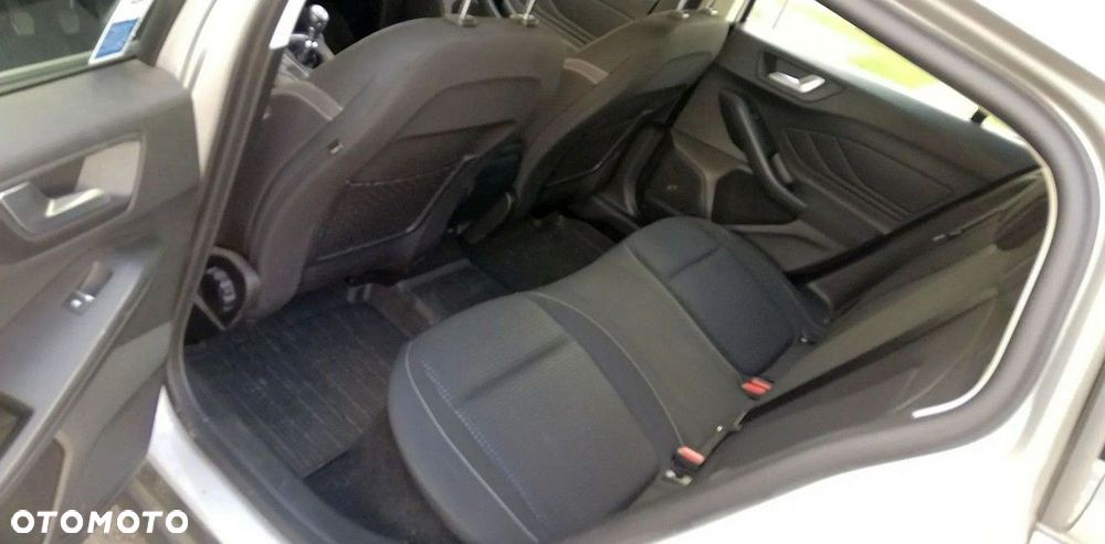 Ford Focus 1.0 EcoBoost Trend Edition - 23