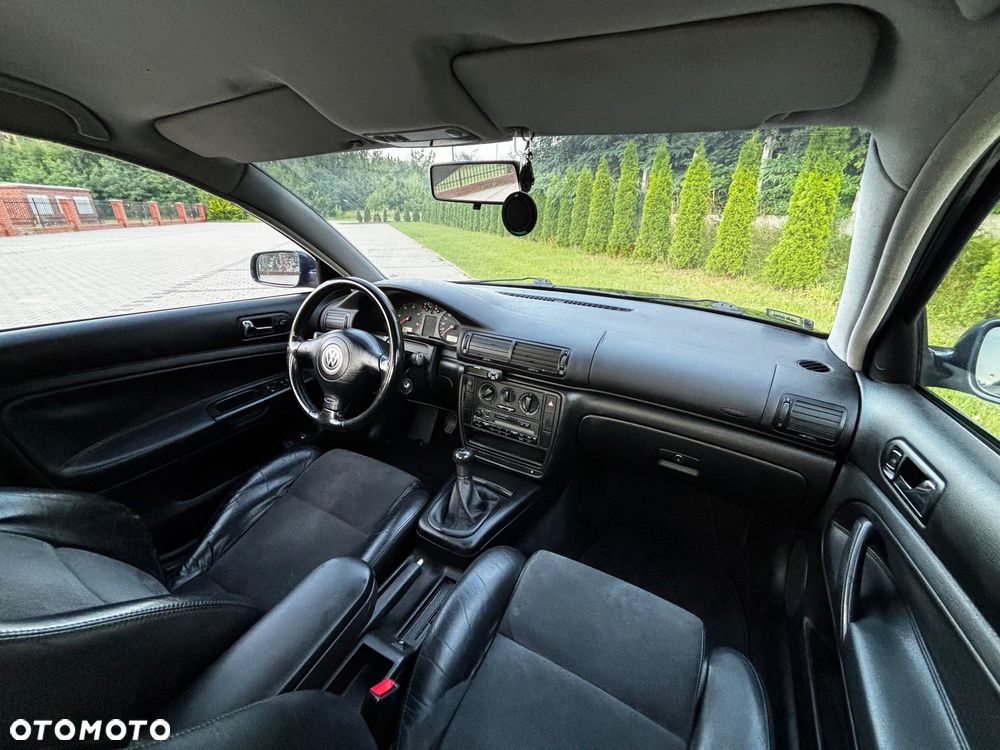 Volkswagen Passat 1.9 TDI CL - 29