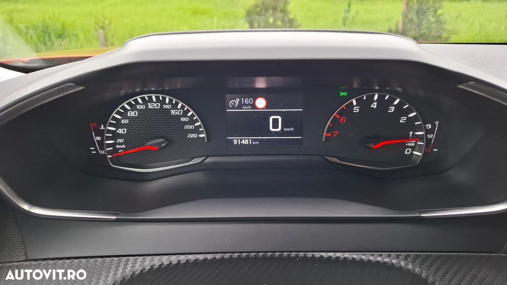 Peugeot 2008 1.2 L PureTech STT Active - 7