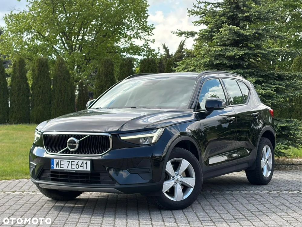 Volvo XC 40 B3 Ultra Dark - 1
