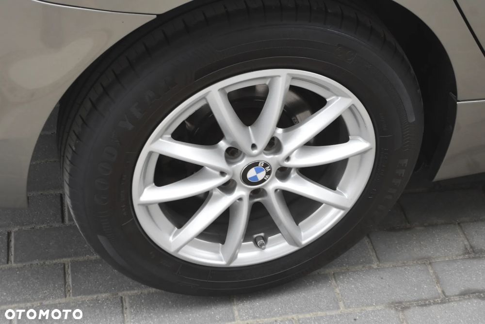 BMW Seria 2 220i Luxury Line - 16