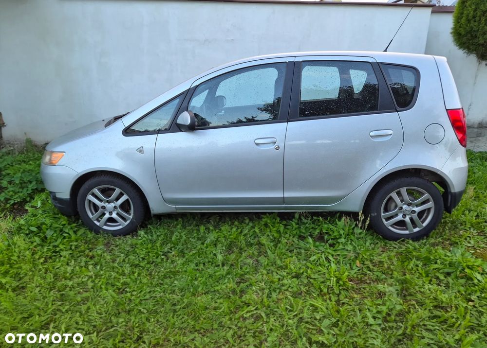 Mitsubishi Colt - 37