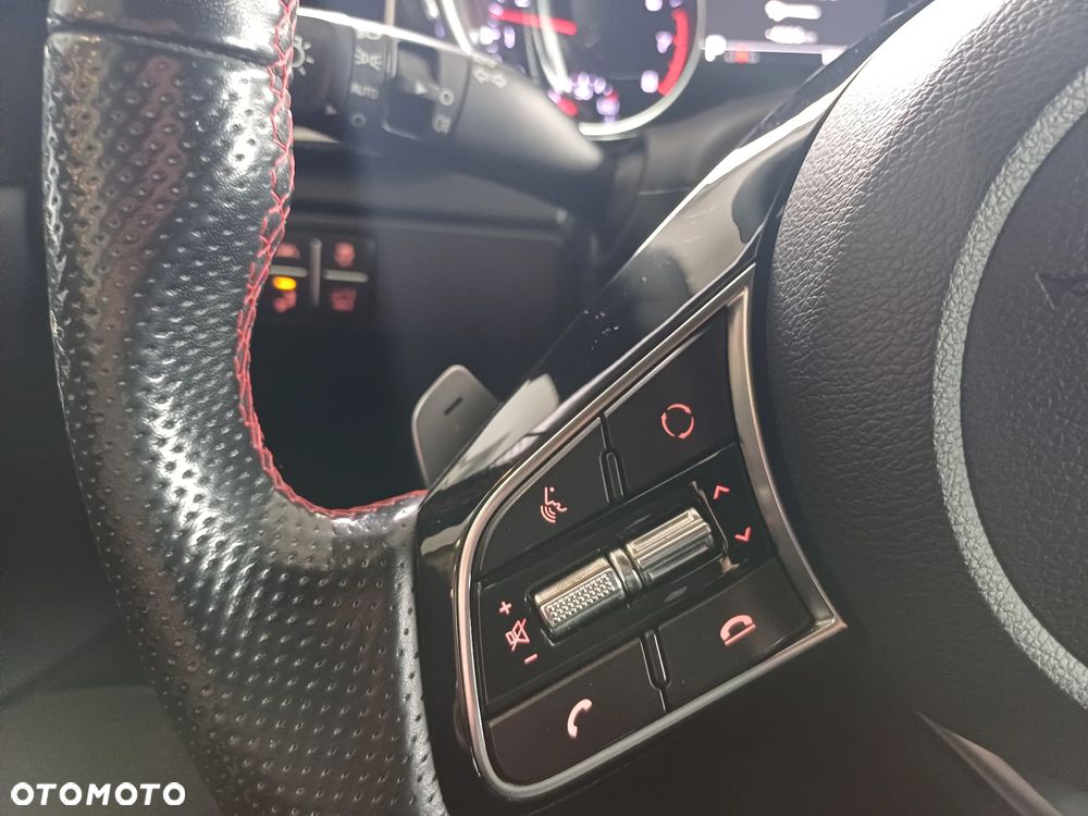 Kia ProCeed - 21