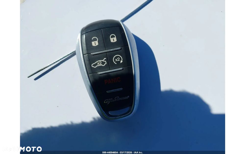 Alfa Romeo Stelvio - 13