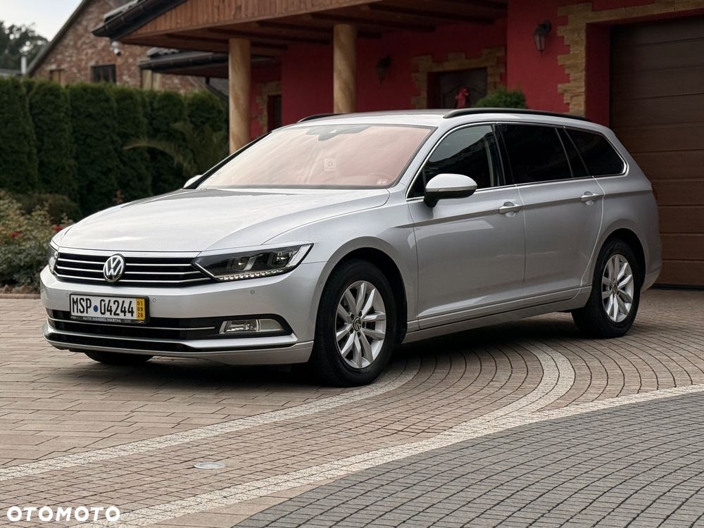 Volkswagen Passat 2.0 TDI SCR Comfortline DSG - 2