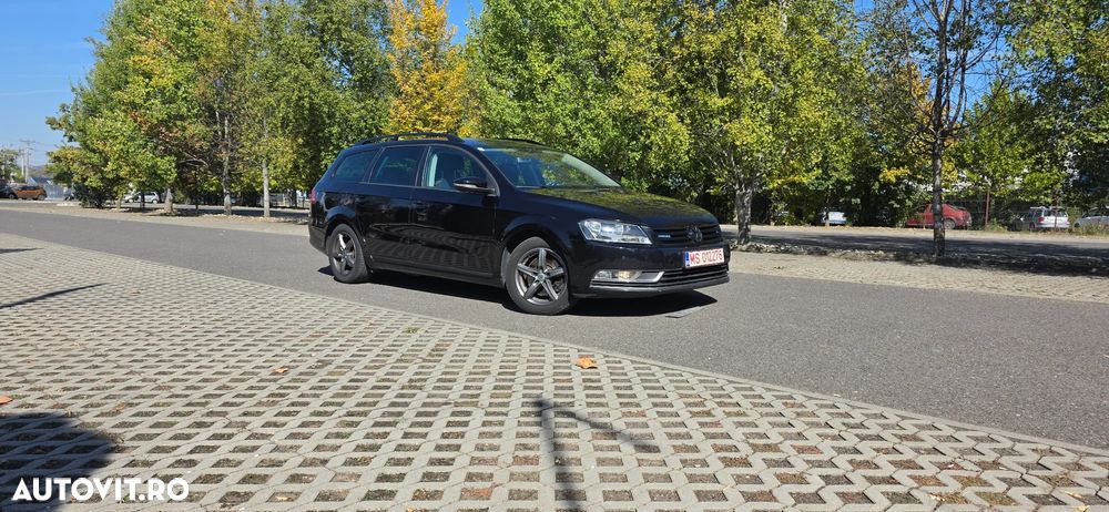 Volkswagen Passat - 1