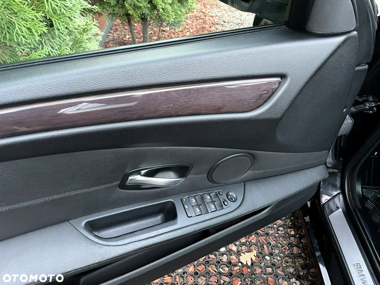 BMW Seria 5 520d Touring - 14