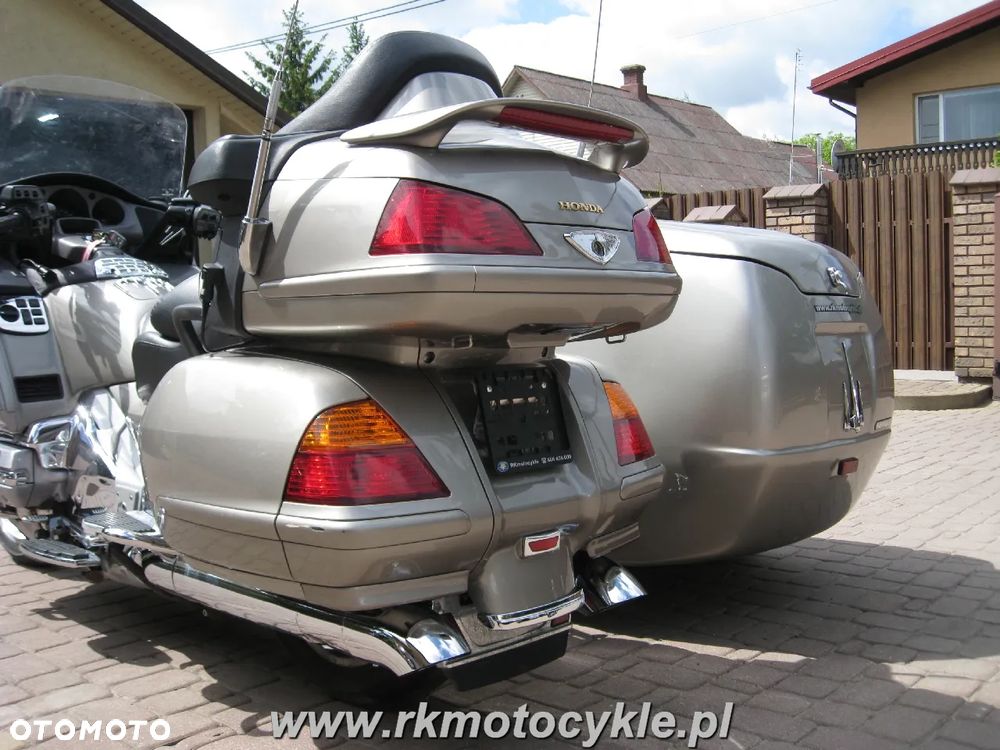 Honda GL - 12