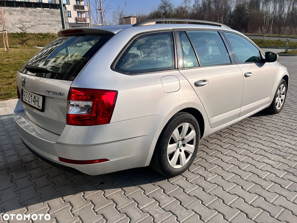 Skoda Octavia - 23