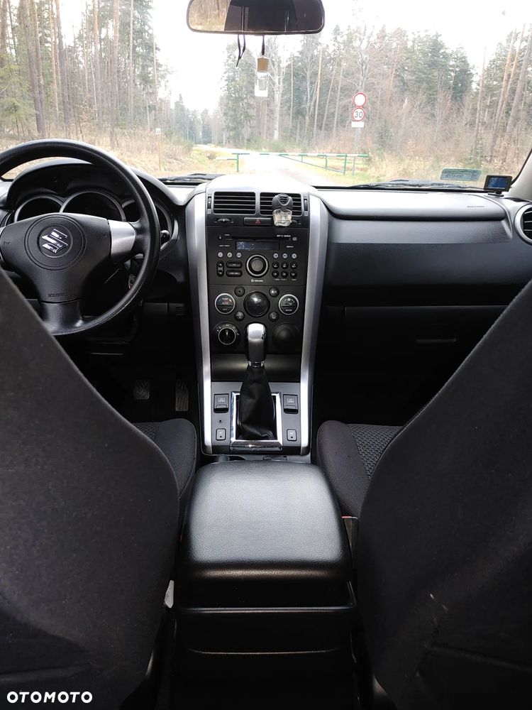 Suzuki Grand Vitara 1.9 DDiS De Luxe EU5 - 10