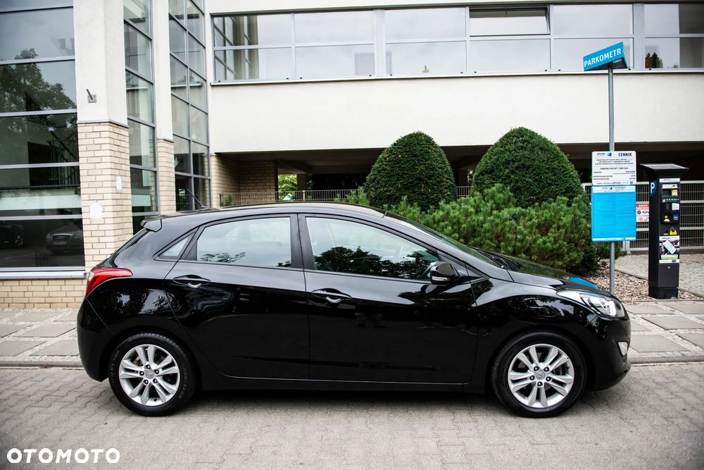 Hyundai i30 1.4 CRDi Advantage - 11