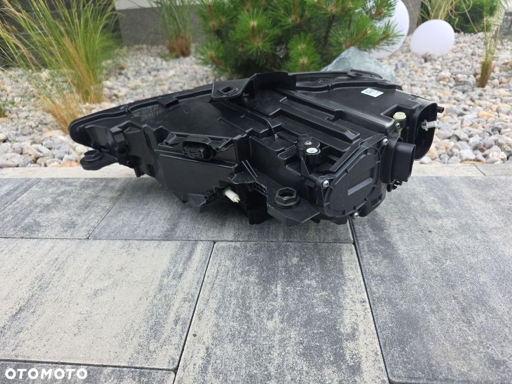 AUDI A3 S3 RS3 8V0 LIFT Lampa prawa przód Full Led Matrix 8V0941036 Valeo - 9