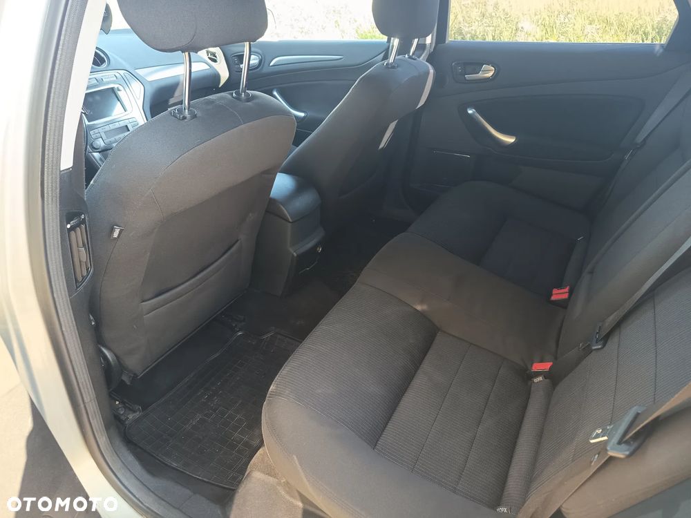 Ford Mondeo 2.0 TDCi Titanium - 11