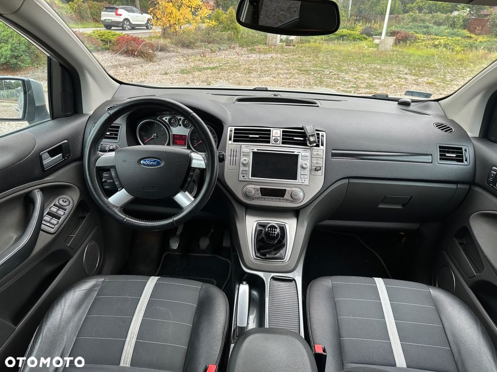Ford Kuga 2.0 TDCi 2x4 Titanium - 7