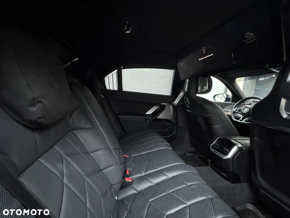 BMW Seria 7 - 22