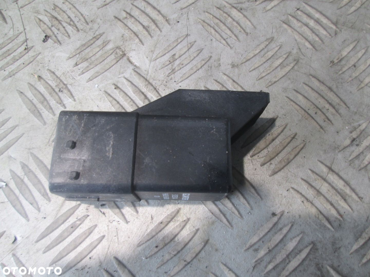 PRZEKAŹNIK ŚWIEC ŻAROWYCH CITROEN C4 PICASSO 1.6 2.0 HDI 9663696380 - 2