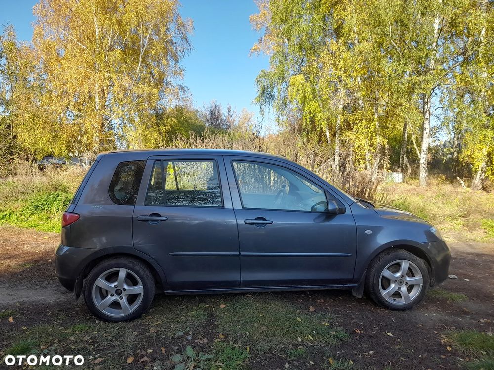 Mazda 2 2004 photo 5