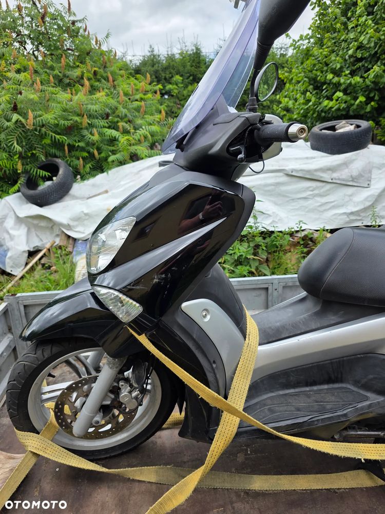 Yamaha X-max - 11