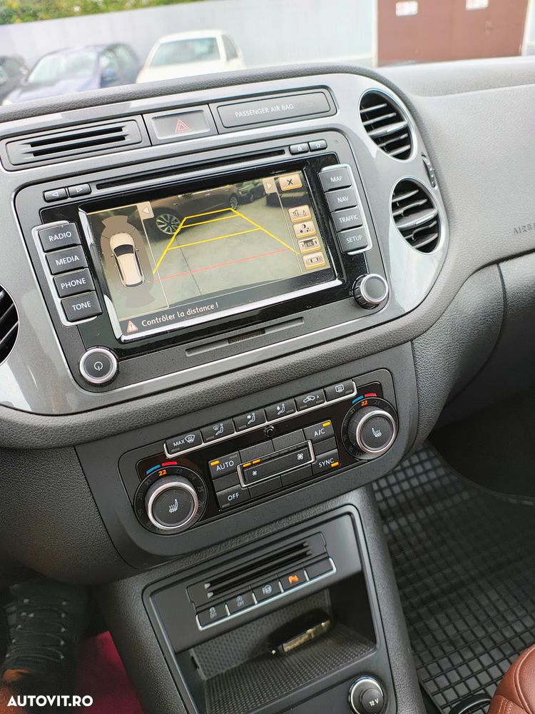 Volkswagen Tiguan 2.0 TDI DPF BlueMotion Technology Exclusive - 25