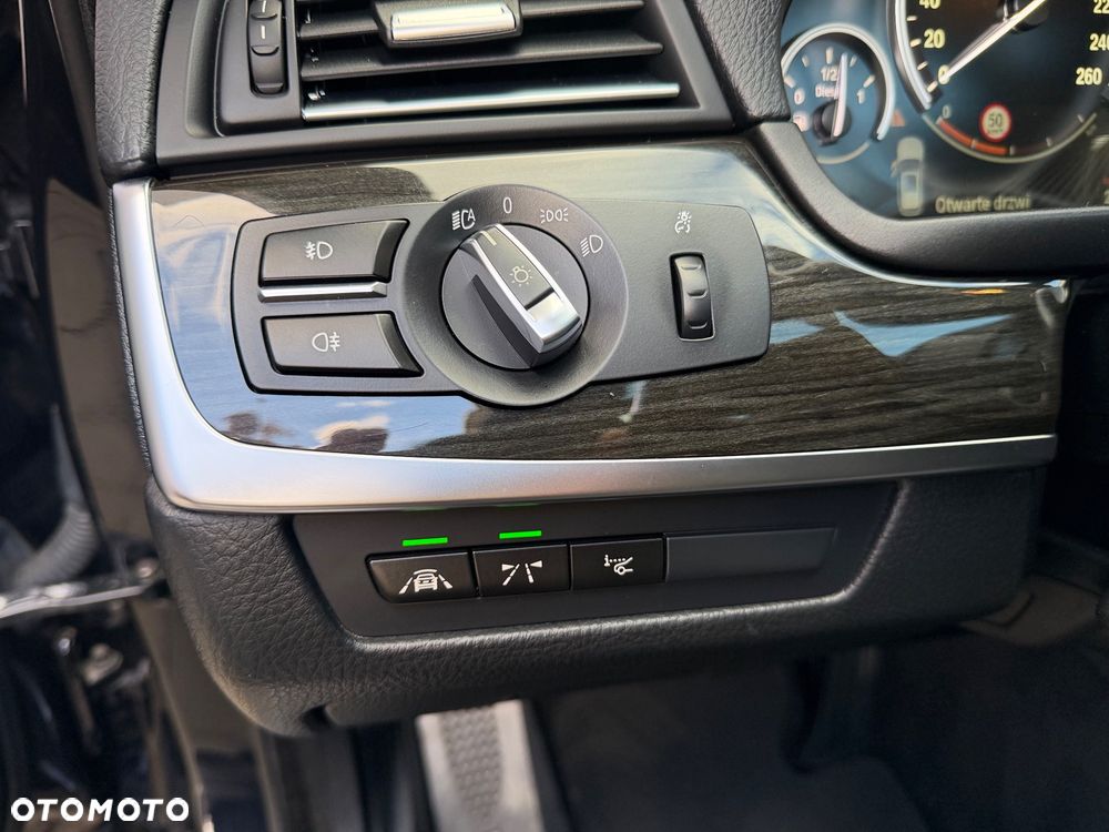 BMW Seria 5 520d M Sport Edition - 26