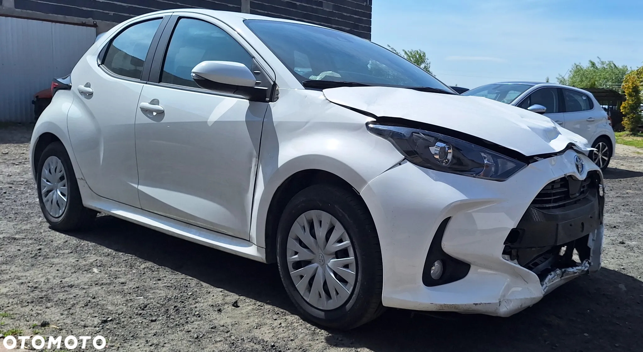 Toyota Yaris ver-hybrid-1-5-comfort - 4