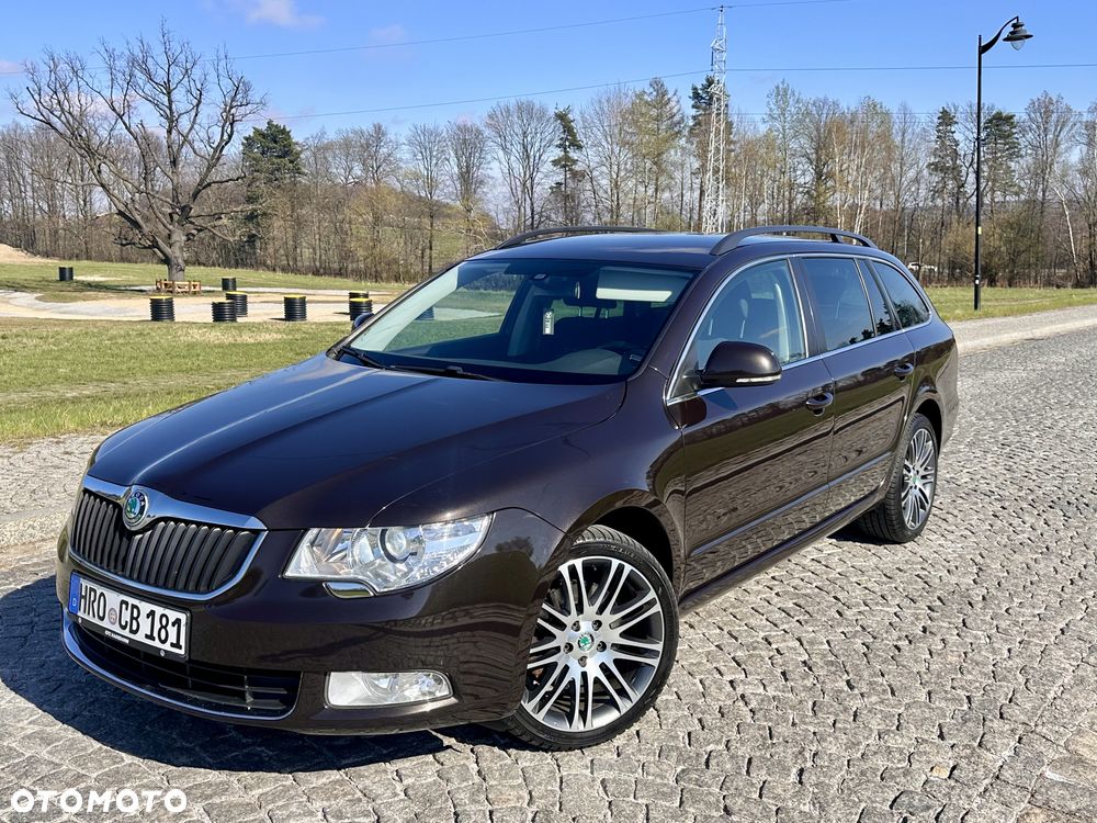 Skoda Superb 2.0 TDI DSG Exclusive - 25
