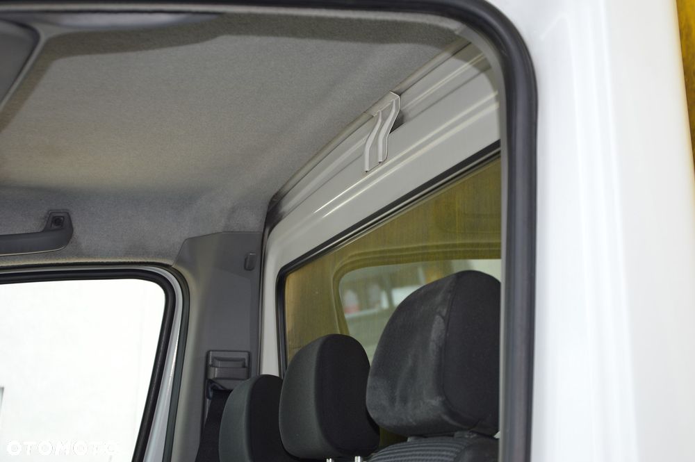 Mercedes-Benz SPRINTER 316 416 516 - 32