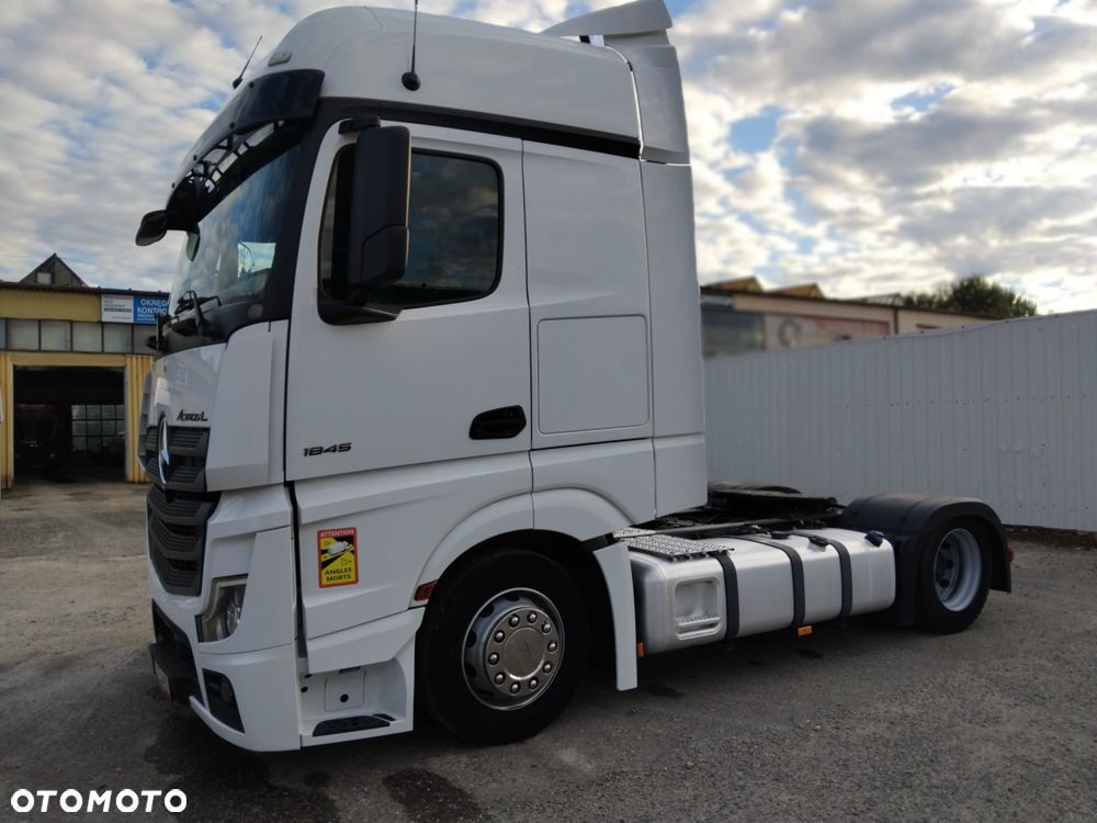 Mercedes-Benz Actros 1845 BigSpace/ Low Deck /Pierwszy Właściciel - 4