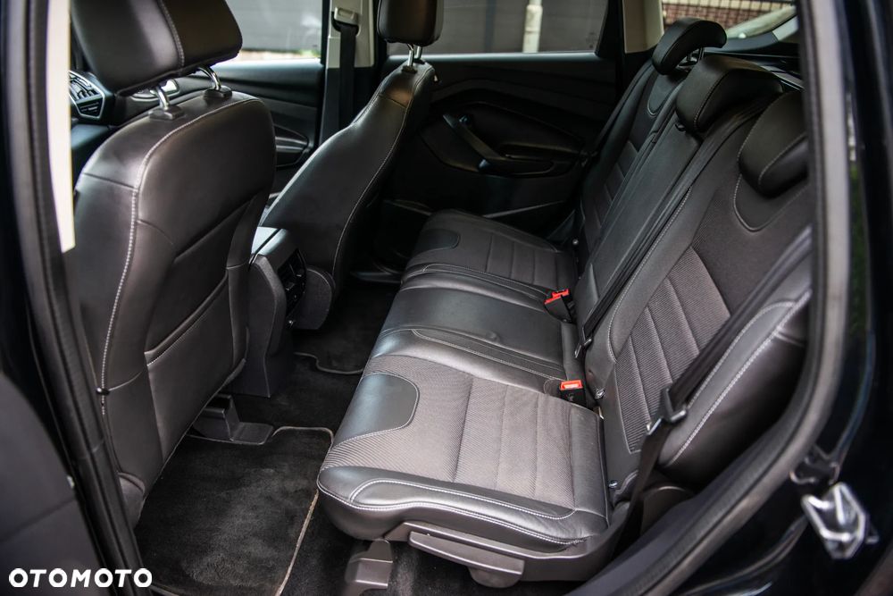 Ford Kuga 2.0 TDCi 4x4 Titanium - 32