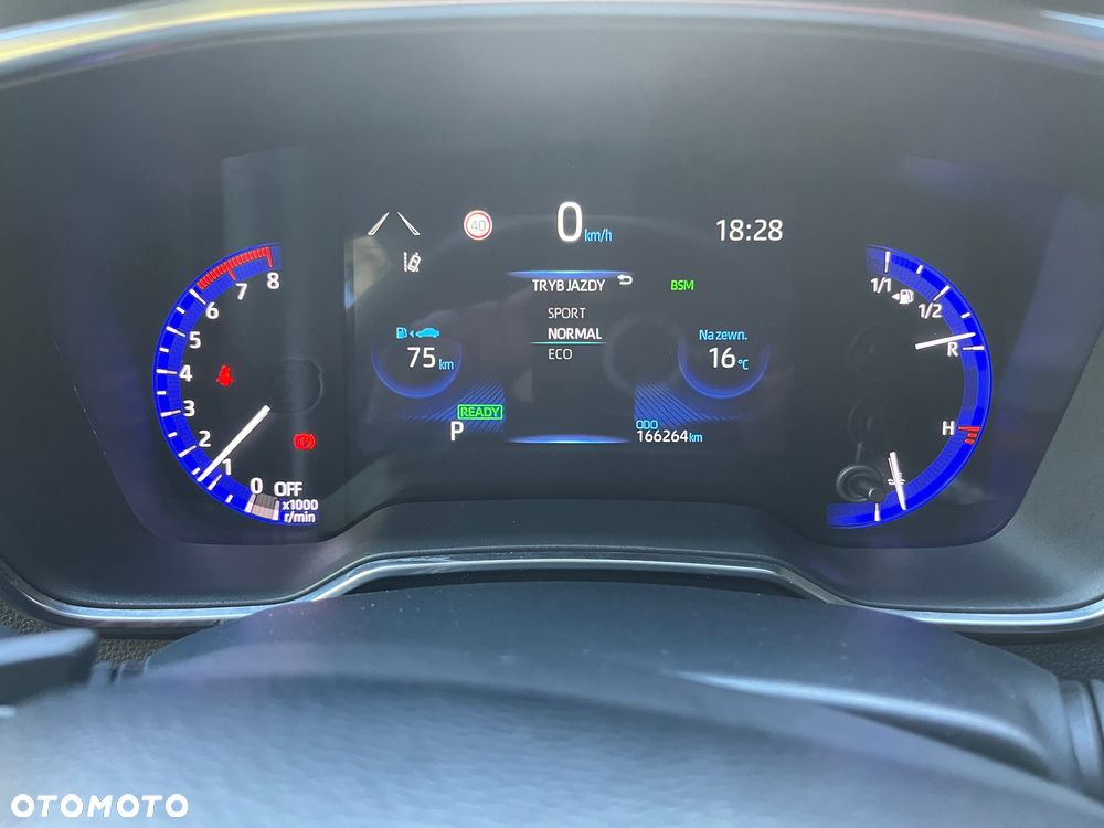 Toyota Corolla 2.0 Hybrid Executive - 32