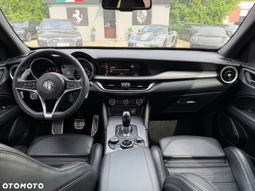 Alfa Romeo Stelvio 2.0 Turbo 16V AT8-Q4 Veloce - 27